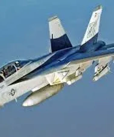 Kızıldeniz'de Uçak Gemisinde F/A-18 Super Hornet Savaş Uçağı Düştü